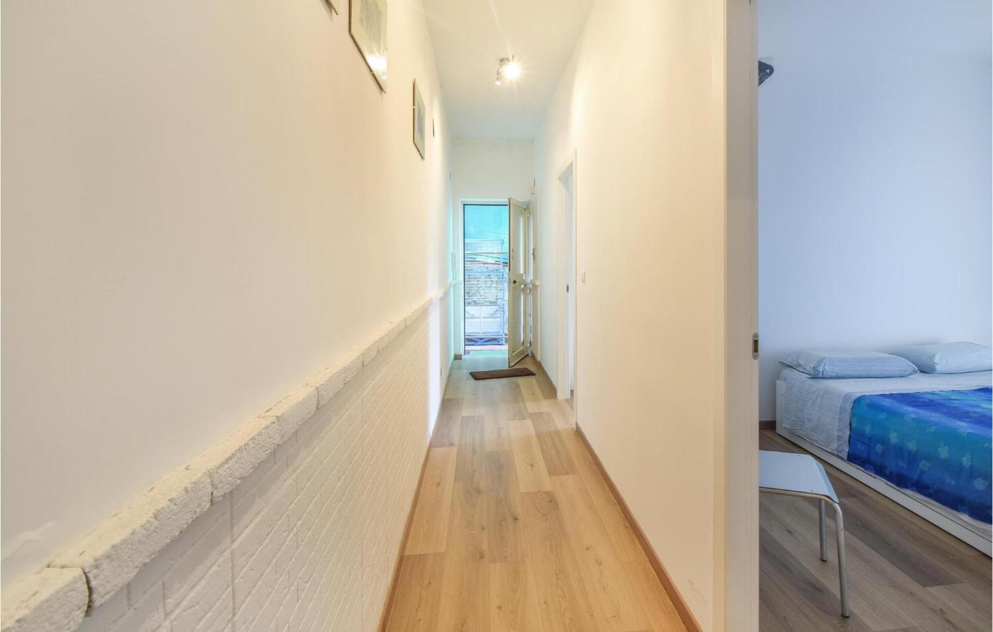 2 Bedroom Cozy In