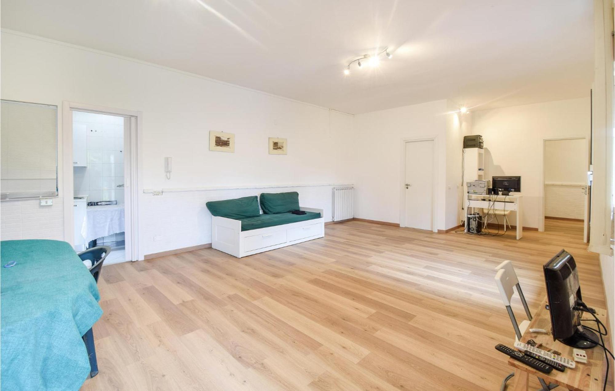 Holiday home 2 Bedroom Cozy In *
